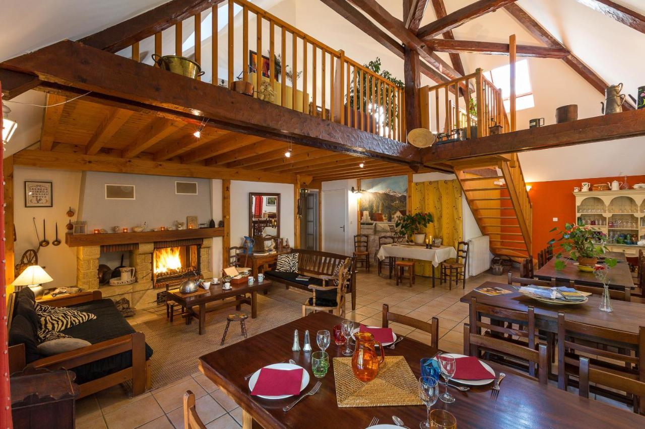 La Grange De Brudour Hotel Aspres-les-Corps Екстериор снимка